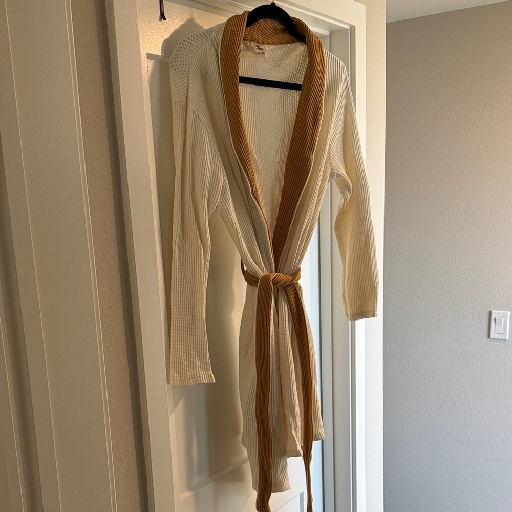 Dandy Del Mar Men's Cream and Brown Robe